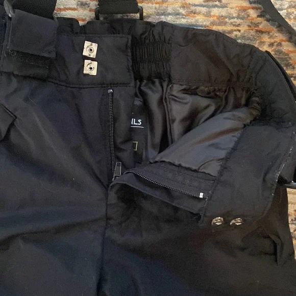 Burton Gloves, two extra gloves and Snow pants with removable suspenders - Picture 8 of 10